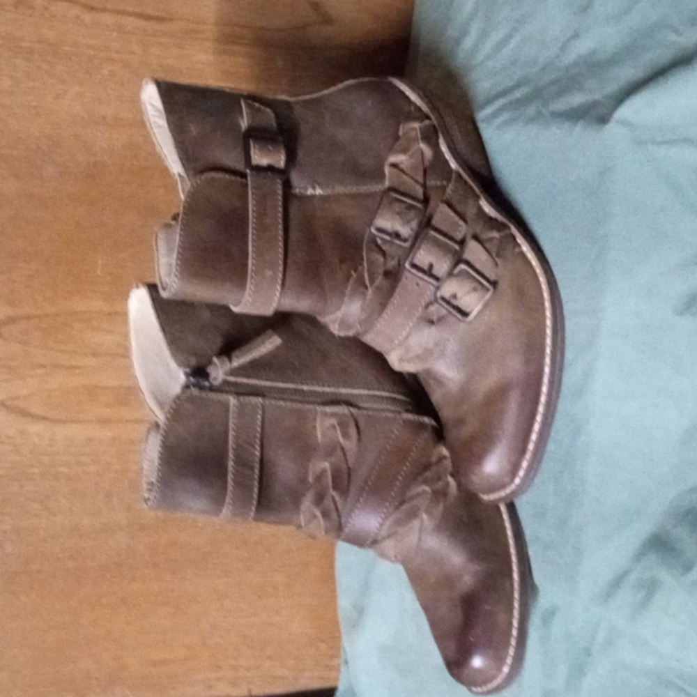 Latigo Boots